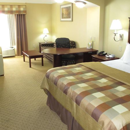 La Quinta Inn & Suites Fultondale Εξωτερικό φωτογραφία