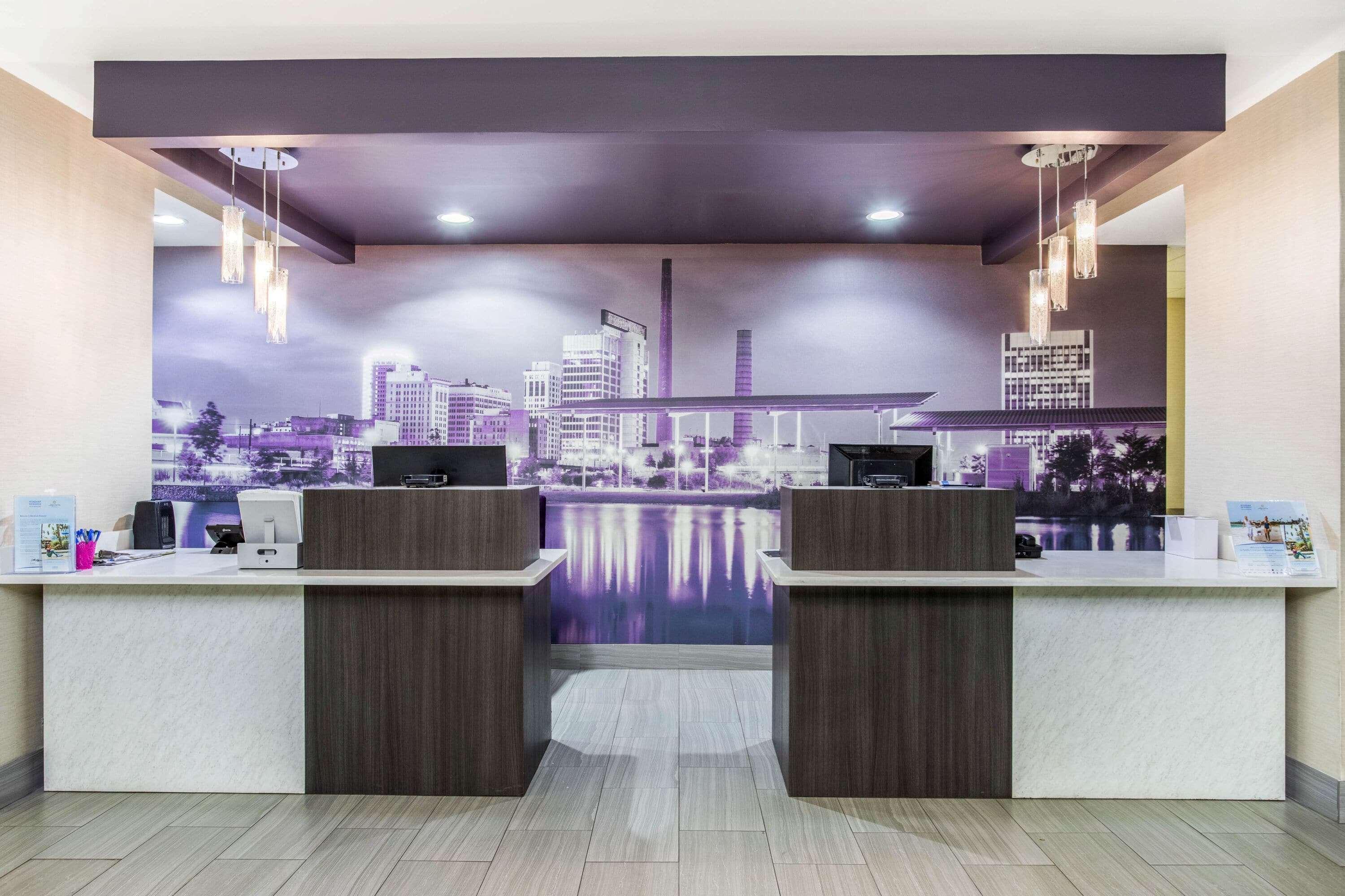 La Quinta Inn & Suites Fultondale Εξωτερικό φωτογραφία
